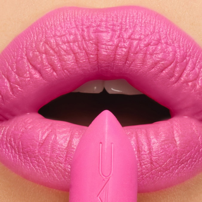 MACXIMAL MATTE LIPSTICK IN CANDY YUM-YUM